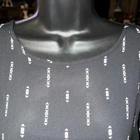 Pink Rose High Low Blouse - Picture 2 of 12